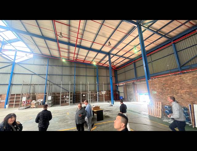 4,338M² WAREHOUSE TO LET IN SPARTAN